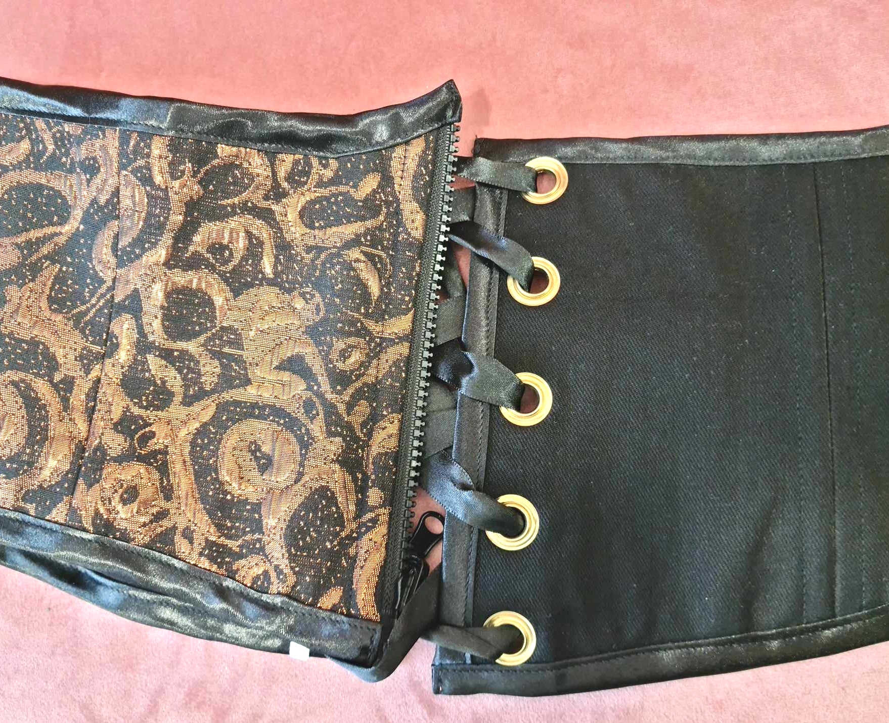 Serre-taile arabesques cuivrée – Image 2