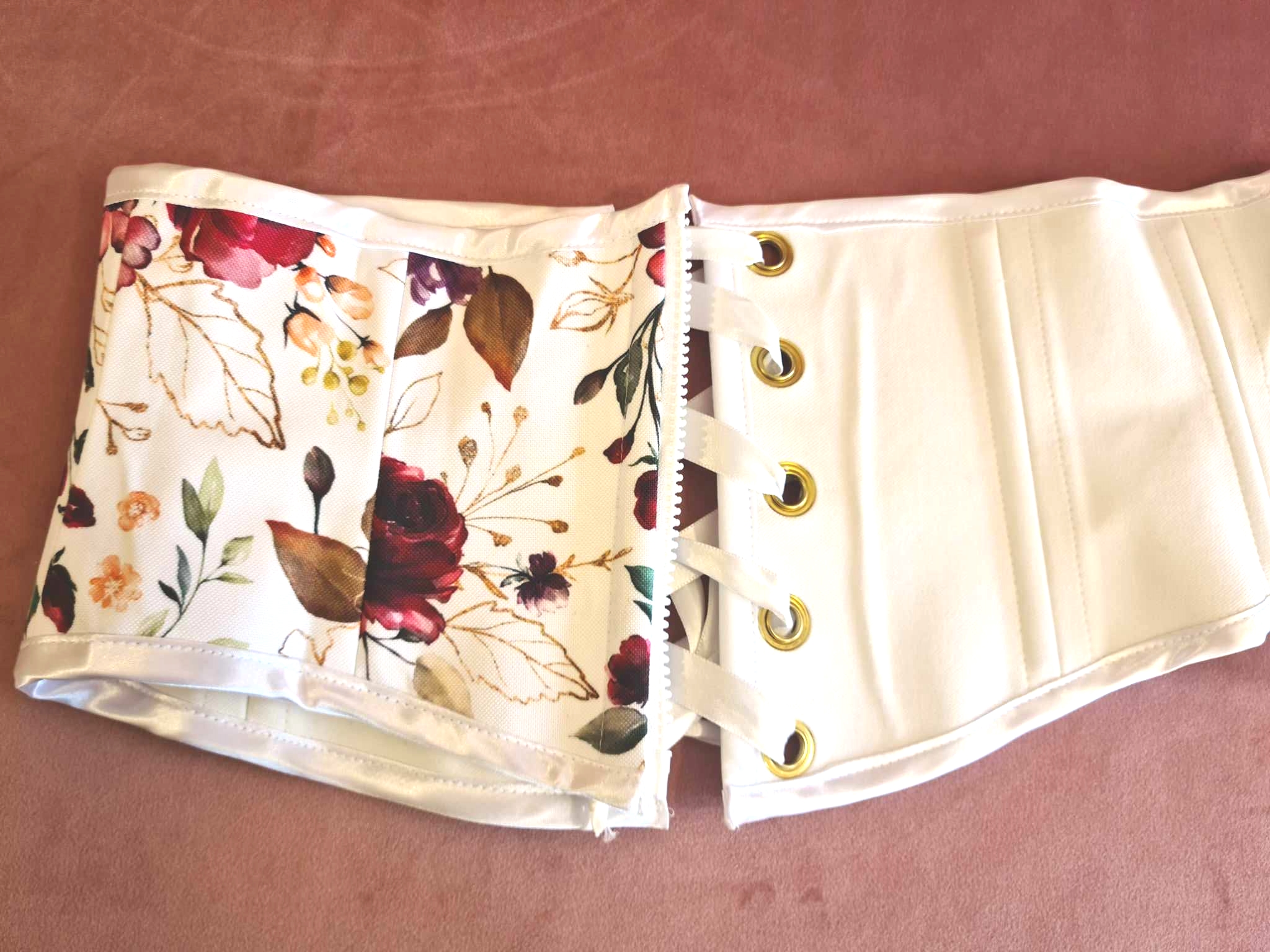 Serre-taille fleurs dorés – Image 2